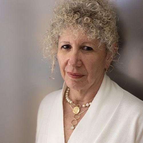 Lizzie Doron